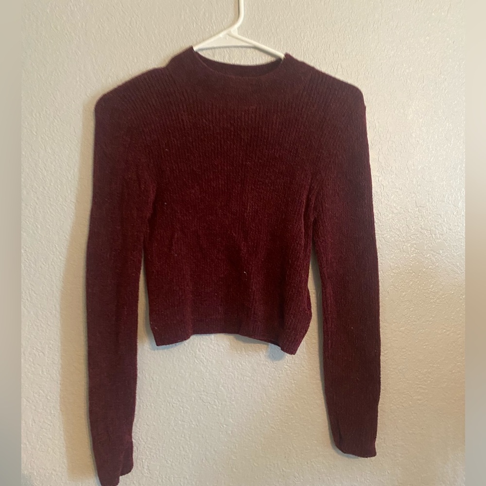 Maroon cropped sweater